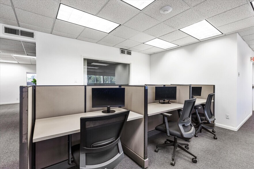 More Photos Of 1200 West Fwy, Fort Worth Office For Lease