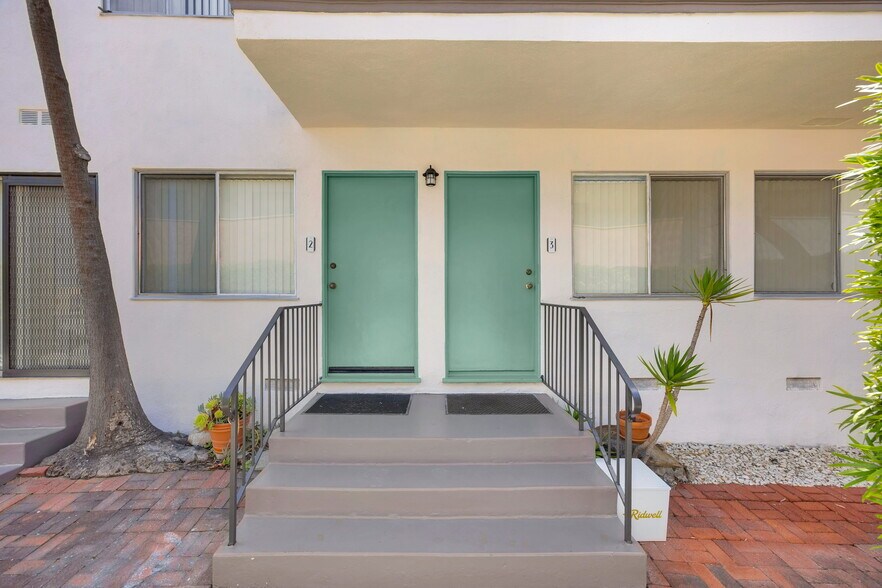 More Photos Of 7832 W Manchester Ave, Playa Del Rey Apartments For Sale