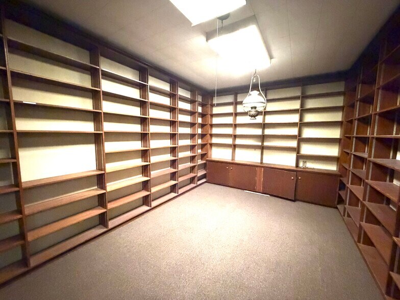 More Photos Of 141 E Acacia St, Stockton Office For Lease