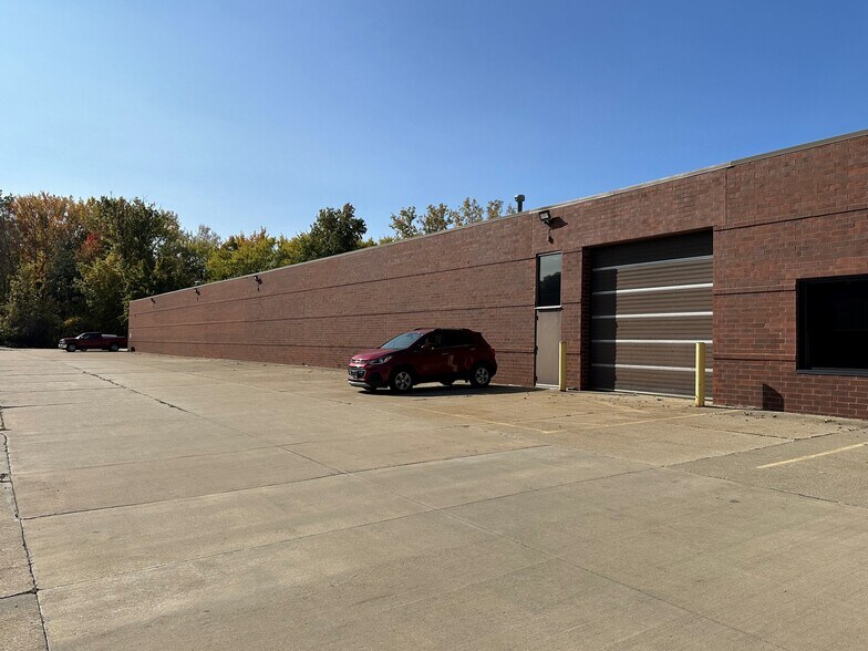 More Photos Of 7770 Division Dr, Mentor Manufacturing For Sale
