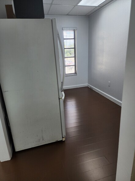 More Photos Of 15271 NW 60th Ave, Miami Lakes Loft Creative Space For Lease