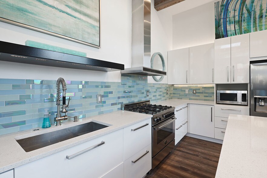 More Photos Of 472 Rosecrans Ave, Manhattan Beach Apartments For Sale