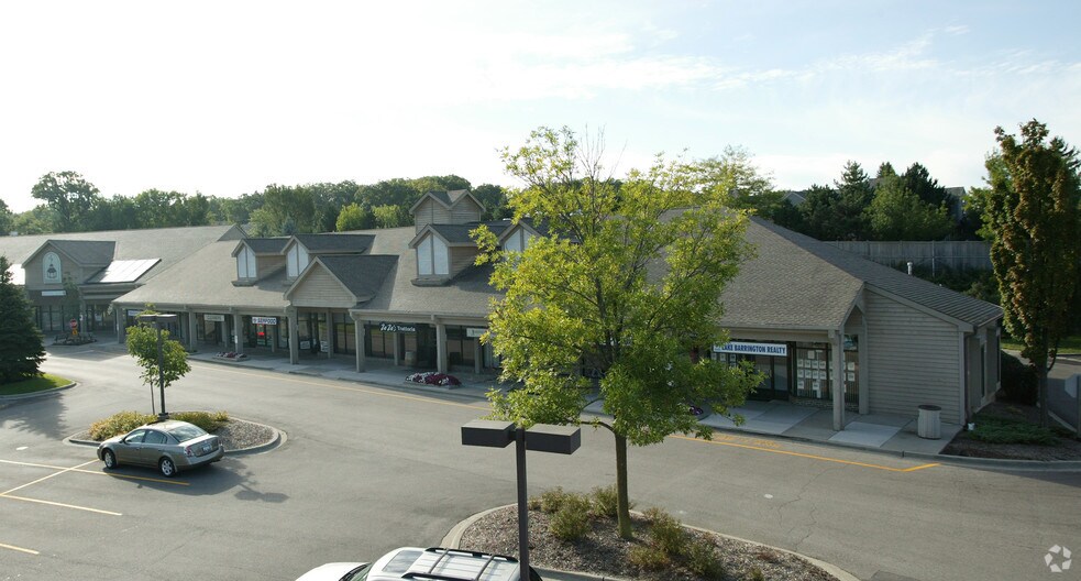 More Photos Of 5035-5075 Shoreline Rd, Lake Barrington General Retail For Lease