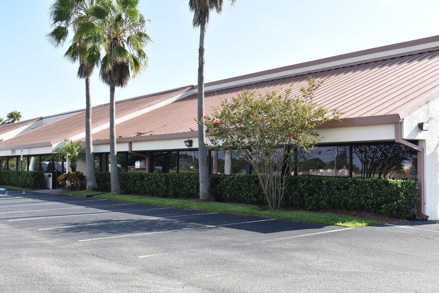 More Photos Of 12495 34th St N, Saint Petersburg Unknown For Lease