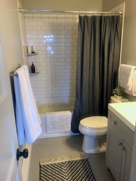 More Photos Of 2 Courtney Ave, Newburgh Apartments For Sale