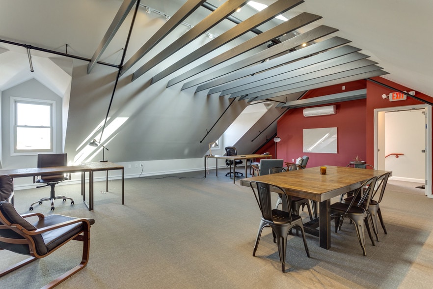 More Photos Of 1020 Princess St, Alexandria Loft Creative Space For Sale