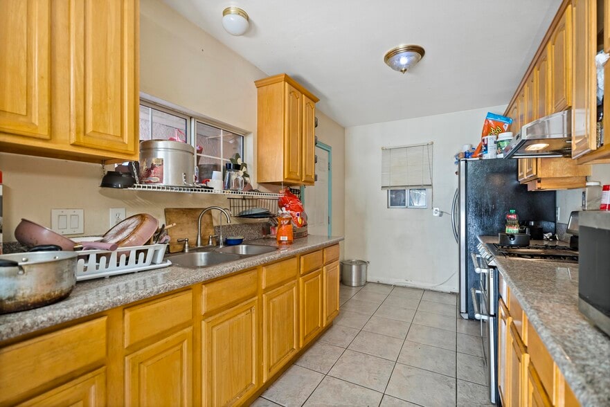 More Photos Of 2843 Meeker Ave, El Monte Freestanding For Sale