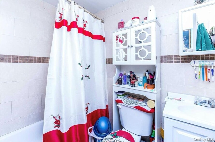 More Photos Of 3543 97th St, Corona Apartments For Sale