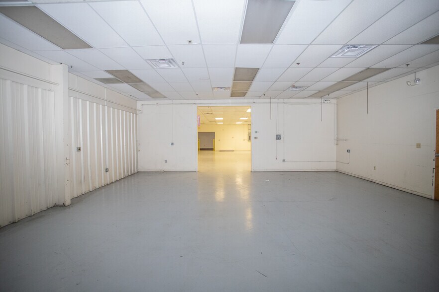 More Photos Of 80 American Wy, Natural Bridge Station Industrial For Lease