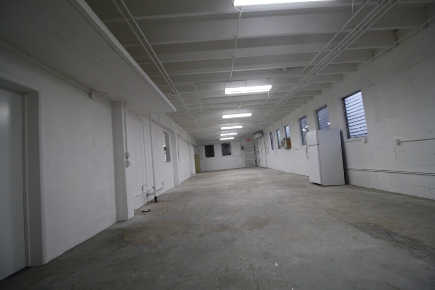 More Photos Of 2324 SW 56th Ter, Hollywood Light Manufacturing For Lease
