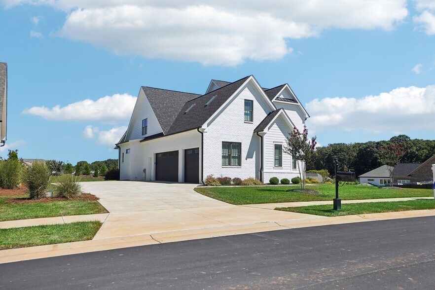 More Photos Of 396 Brookberry Farm Cir, Winston-Salem Specialty For Sale