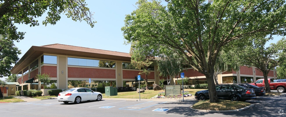 More Photos Of 7601 Hospital Dr, Sacramento Medical For Sale
