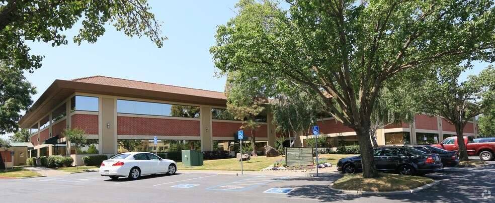 More Photos Of 7601 Hospital Dr, Sacramento Medical For Sale