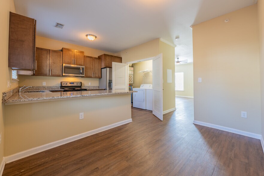 More Photos Of 156 Silver St, Tullahoma Apartments For Sale