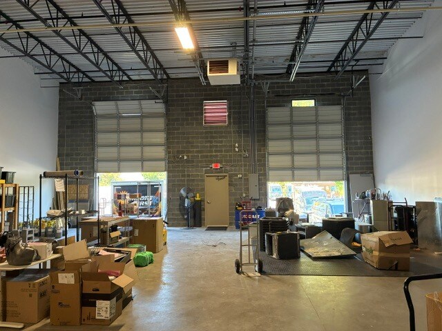 More Photos Of 570 Pitts School Rd, Concord Flex For Lease