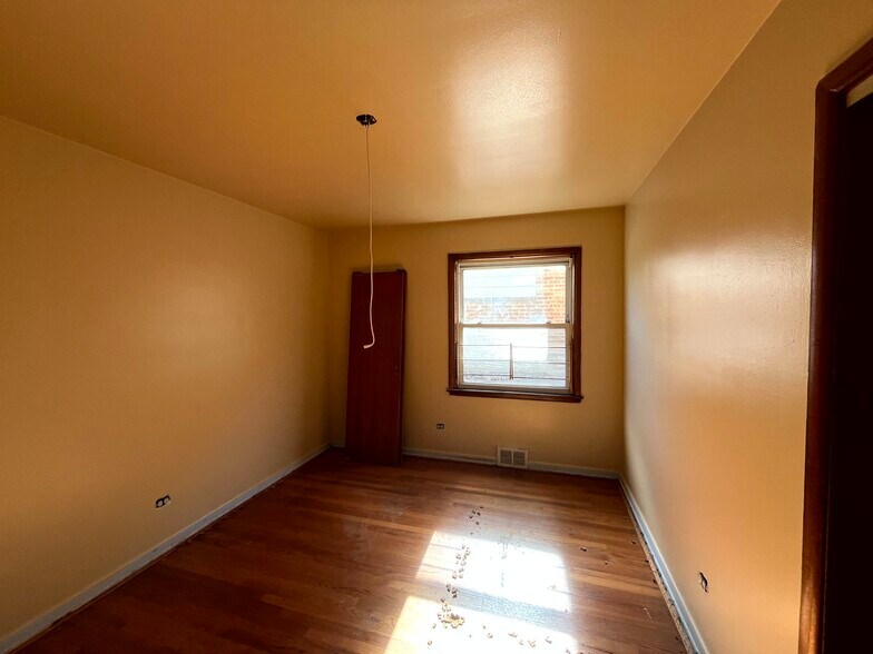 More Photos Of 3423 N Central Ave, Chicago Apartments For Sale