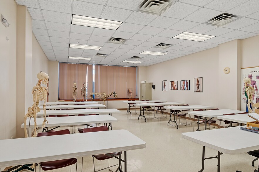 More Photos Of 333 Shrewsbury St, Worcester Warehouse For Sale