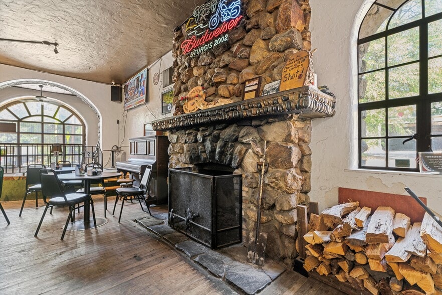 More Photos Of , Lake Hughes Hospitality For Sale