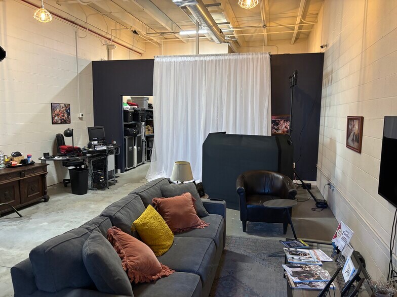 More Photos Of 12621-12631 Larchmere Blvd, Cleveland Apartments For Lease