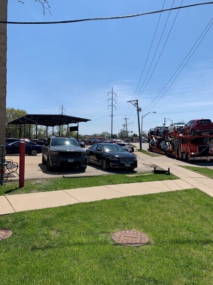 More Photos Of 1001 Lee St, Des Plaines Land For Lease
