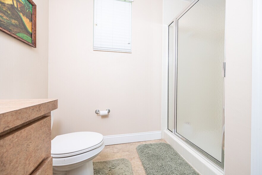 More Photos Of 165 SW Vision Gln, Lake City Office For Sale