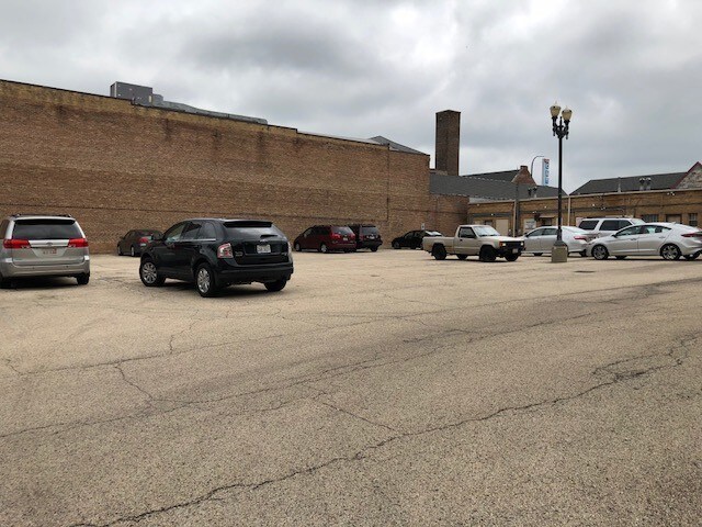 More Photos Of 100-118 W Main St, Barrington Storefront For Sale