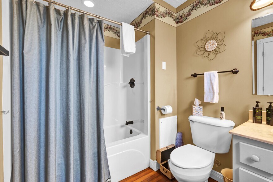 More Photos Of 110 Holy Cross Rd, Loretto Hospitality For Sale