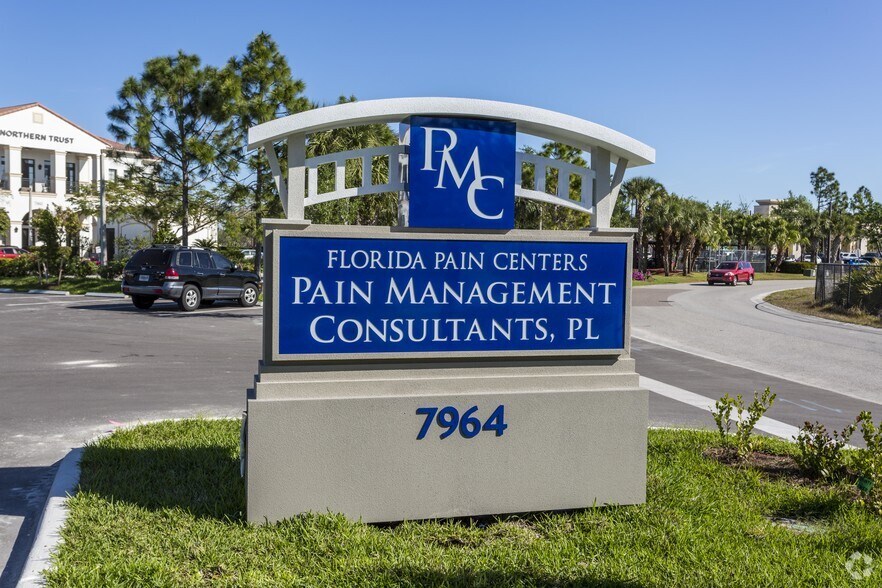 More Photos Of 7964 Summerlin Lakes Dr, Fort Myers Medical For Sale