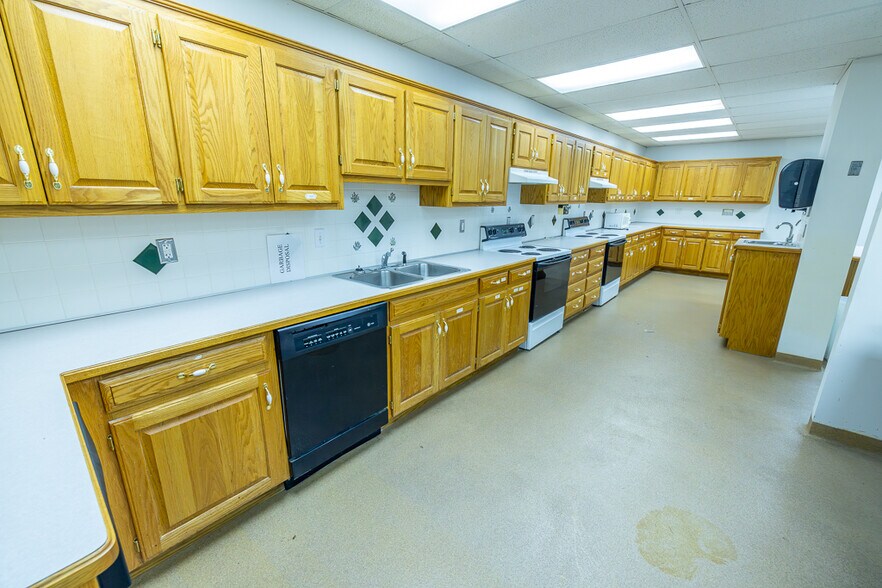More Photos Of 800 SW 150 Hwy, Lee's Summit Office For Sale