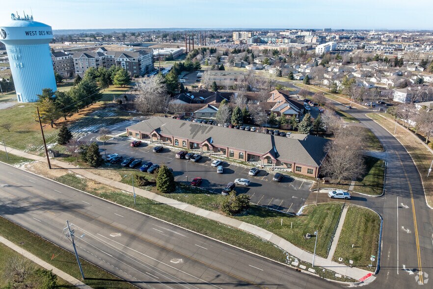 More Photos Of 475 S 50th St, West Des Moines Office For Lease