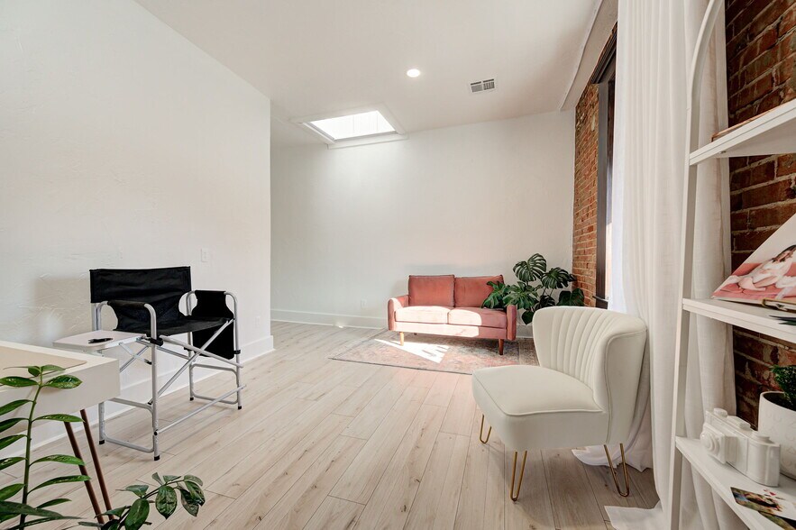 More Photos Of 1008 W Main St, Oklahoma City Office For Lease