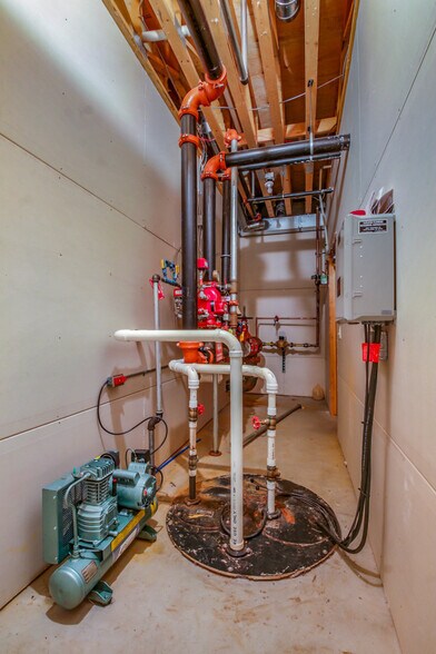 More Photos Of 659 W Hamilton Ave, Eau Claire Medical For Sale