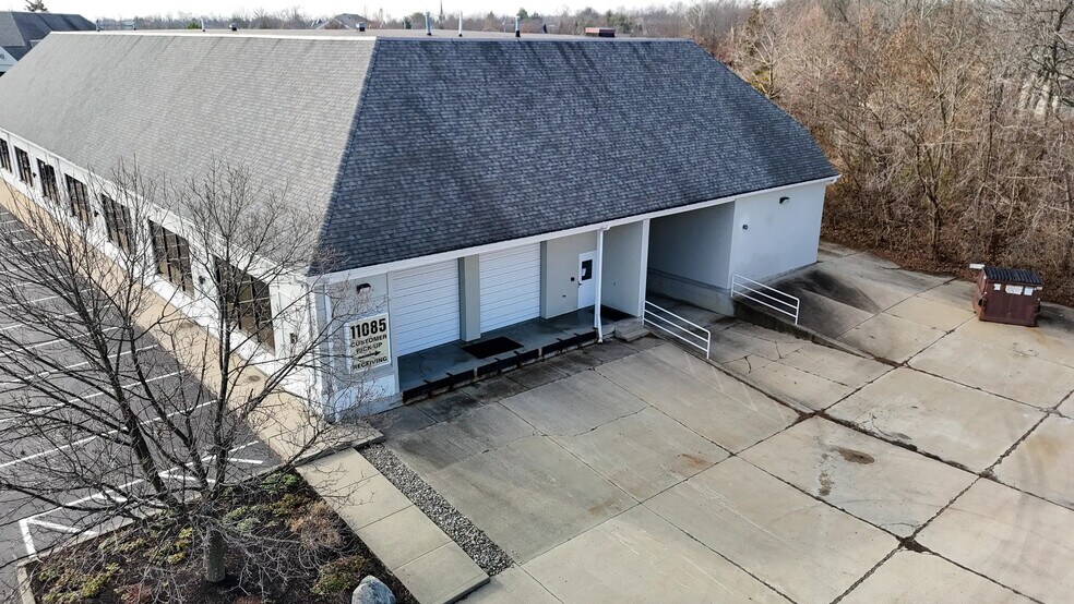 More Photos Of 11085 Montgomery Rd, Montgomery Flex For Lease