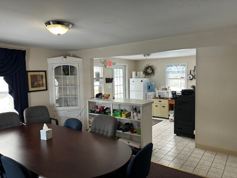 More Photos Of 184 Worcester Providence Tpke, Sutton Office For Sale