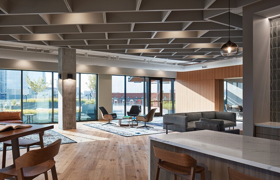 More Photos Of 10 Lea Ave, Nashville Office For Lease