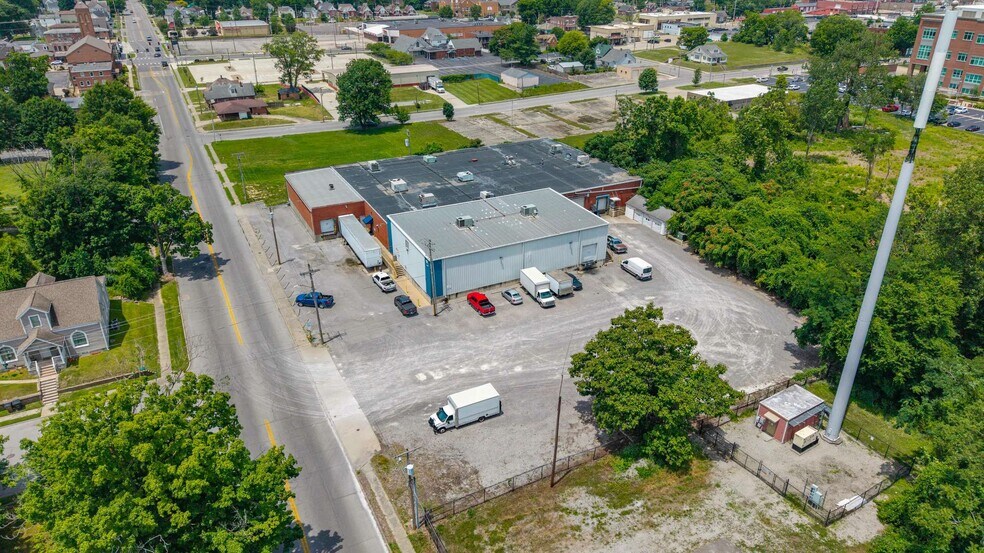 More Photos Of 500 William St, Cape Girardeau Warehouse For Lease