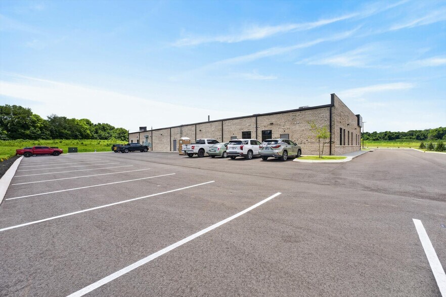 More Photos Of 625 Hornbuckle Rd, Clarksville Healthcare For Lease