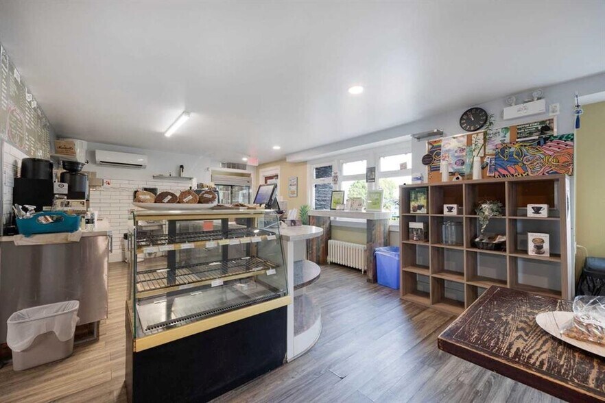 More Photos Of 10015 Main St, Fort McMurray Specialty For Sale