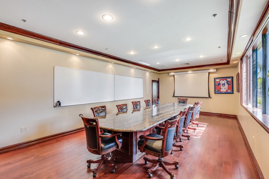 More Photos Of 14291 Commerce Dr, Garden Grove Manufacturing For Sale