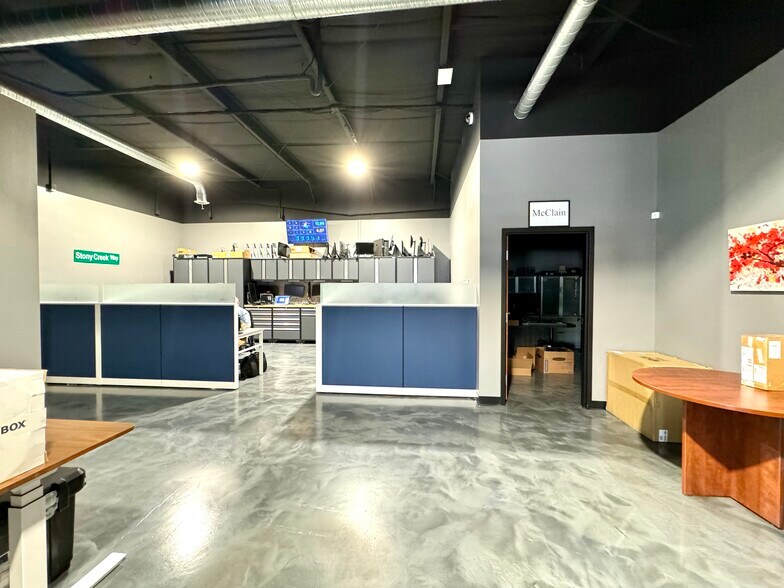 More Photos Of 15252 Stony Creek Way, Noblesville Light Distribution For Lease