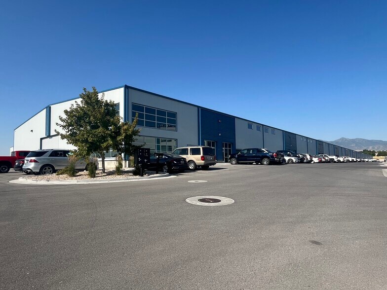 More Photos Of 6556 S Airport Rd, West Jordan Industrial For Lease