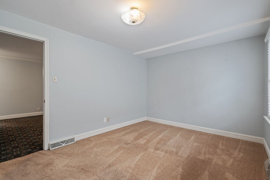 More Photos Of 396 4th St, Beaver Office Residential For Sale