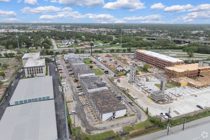 More Photos Of 1550 N Loop, Houston Land For Lease