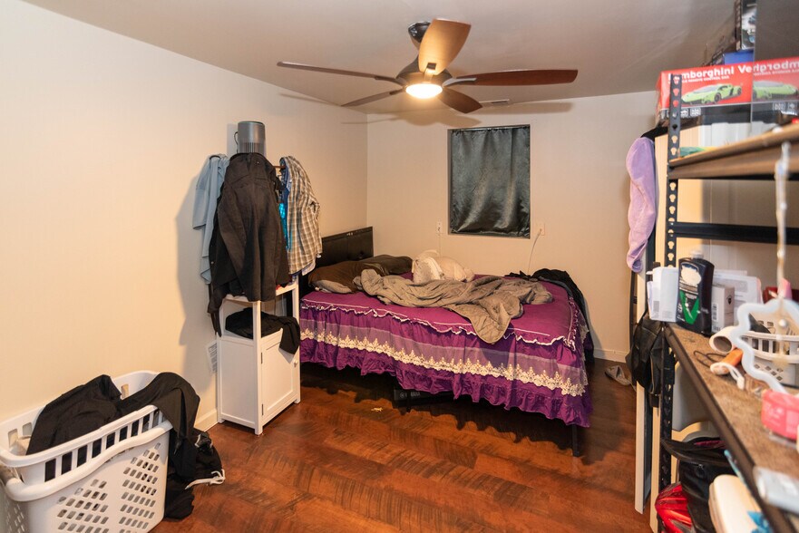 More Photos Of 316 S Broadway, Baltimore Storefront Retail Residential For Sale