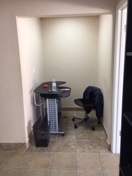 More Photos Of 7525-7547 W 24th Ave, Hialeah Industrial For Lease