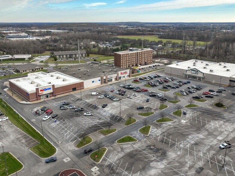 More Photos Of 23267 Eureka Rd, Taylor Freestanding For Lease