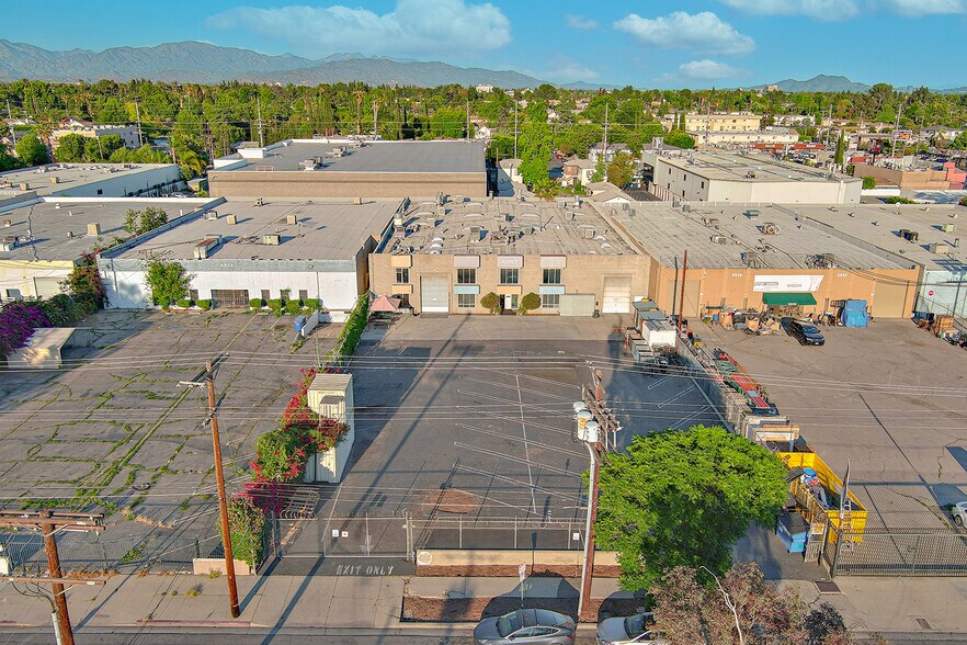 More Photos Of 6846 Valjean Ave, Van Nuys Warehouse For Sale