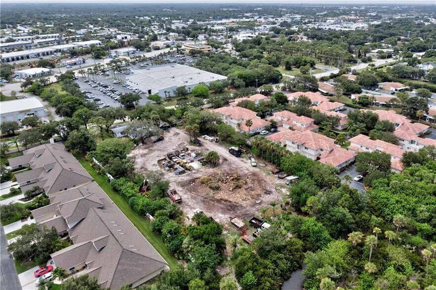 More Photos Of 690 6th Ave, Vero Beach Land For Sale