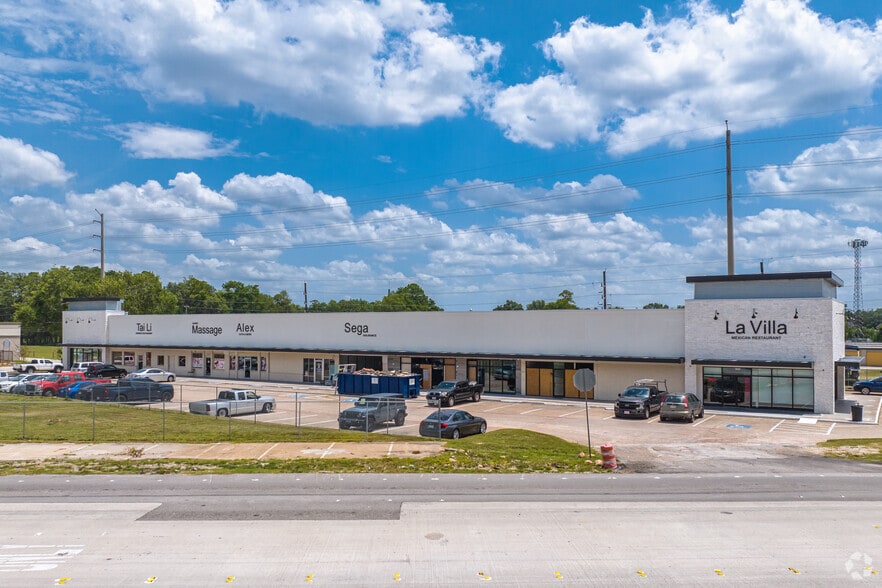 More Photos Of 7924 FM-1960 E, Humble Unknown For Lease