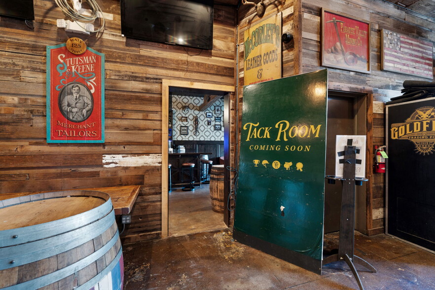 More Photos Of 1624-1630 J St, Sacramento Storefront Retail Residential For Lease